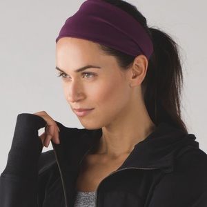 ✨Lululemon Reversible Fringe Fighter Headband✨